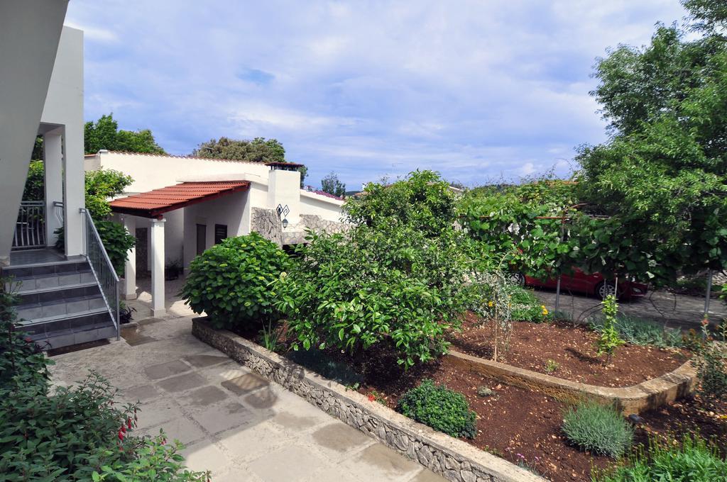 Apartment Lavanda Nova Ražanj Exterior foto